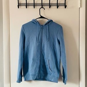 | brand: Primark | size: S | color: Blue |